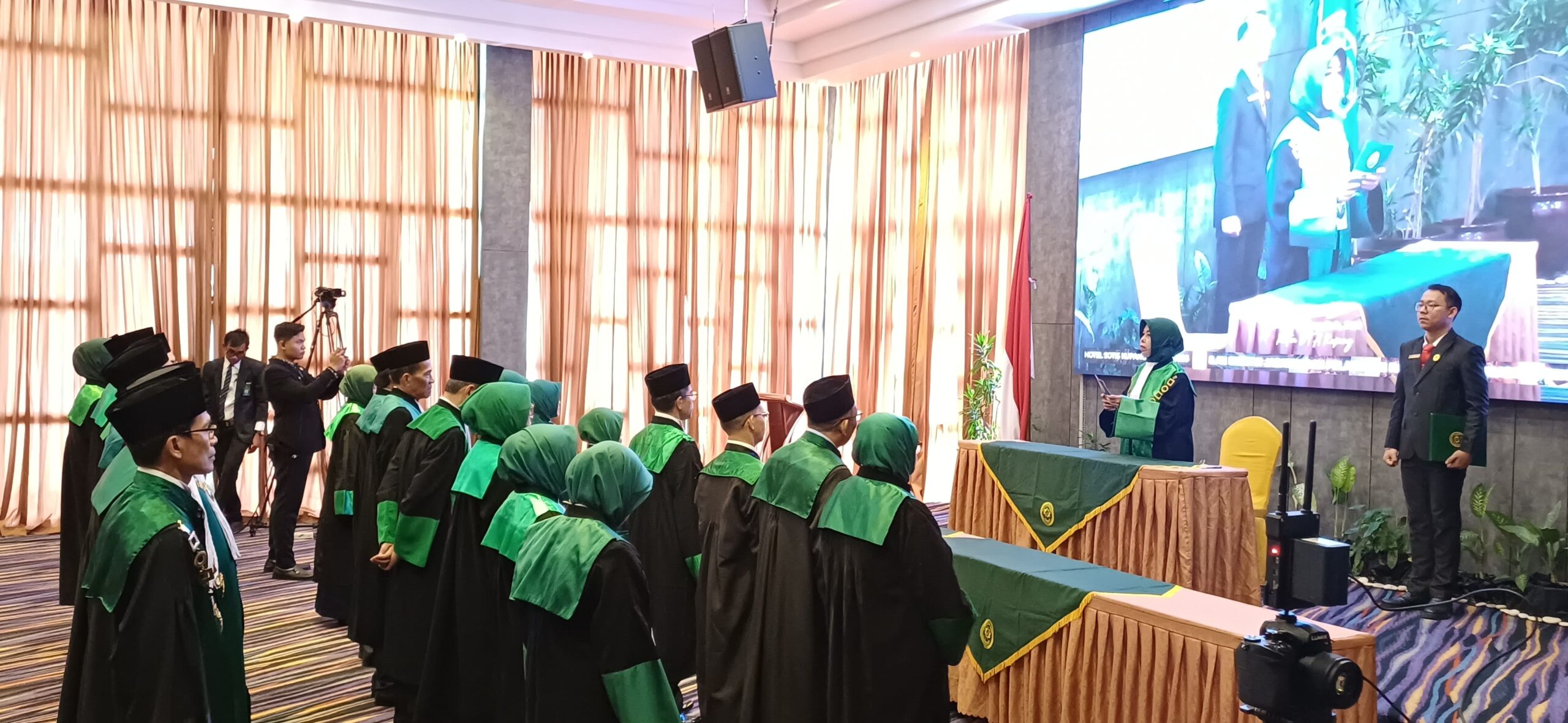 Segenap Keluarga Besar PA Kota Malang Ucapkan Selamat atas Pelantikan Hakim Tinggi bagi Dra. Sriyani, M.H. dan Dra. Nur Ita Aini, S.H., M.HES.