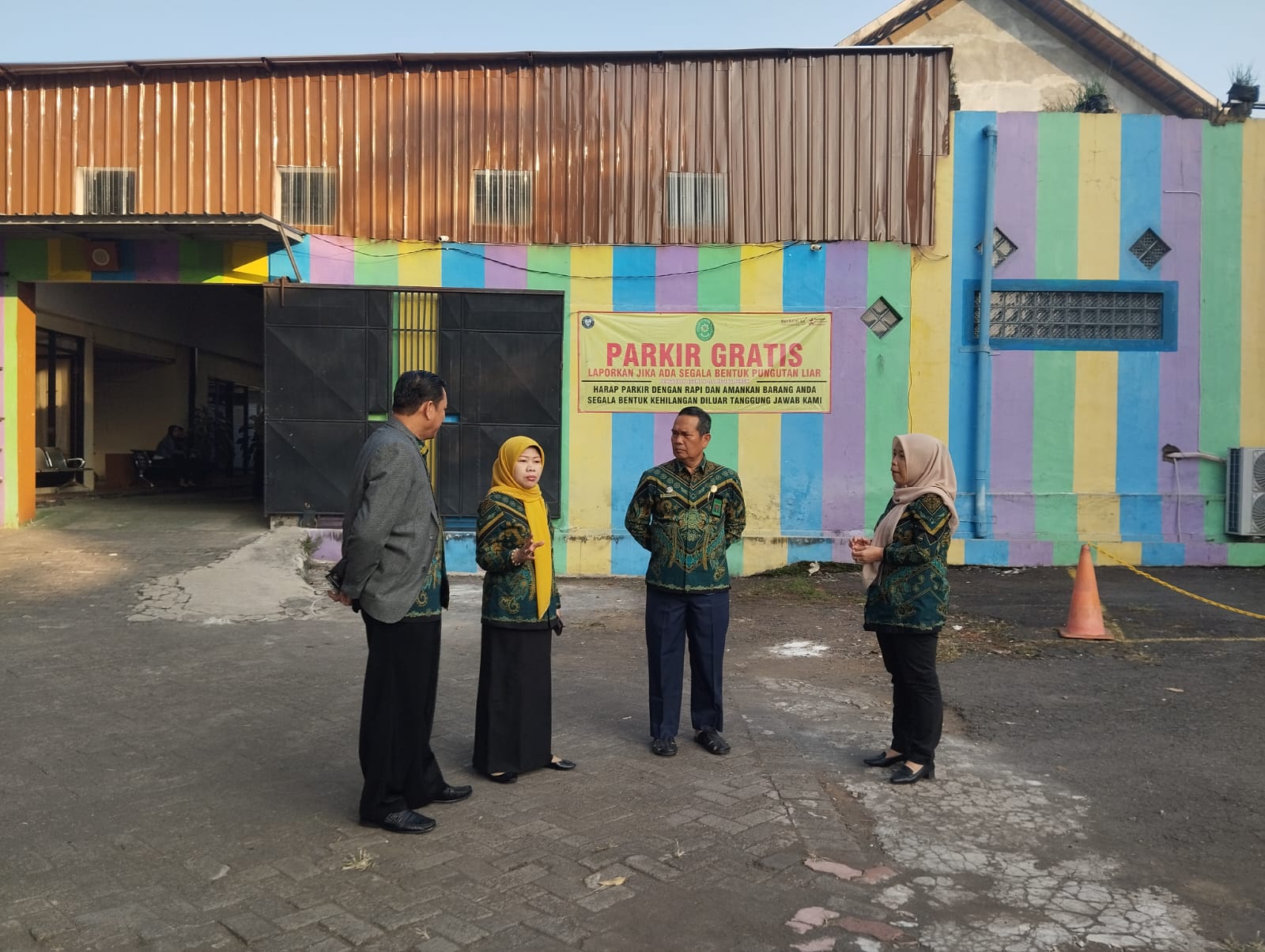 Ketua PTA Surabaya Tinjau Optimalisasi Fasilitas Pelayanan Publik di PA Kota Malang